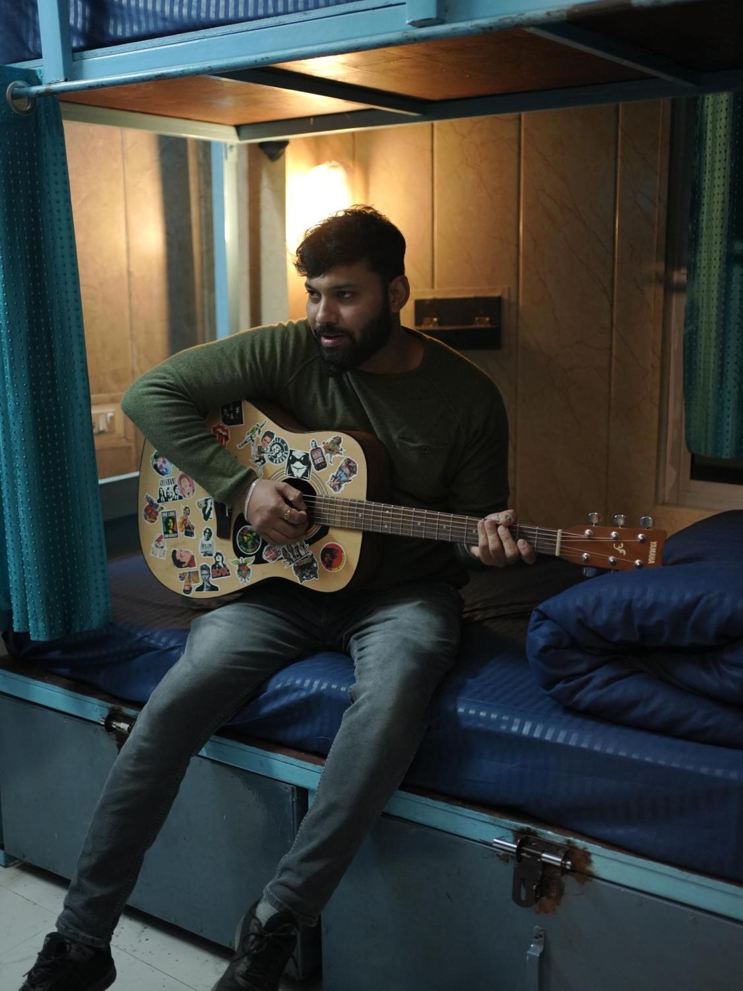 Skyard Rishikesh, Laxman Jhulaホステル エクステリア 写真